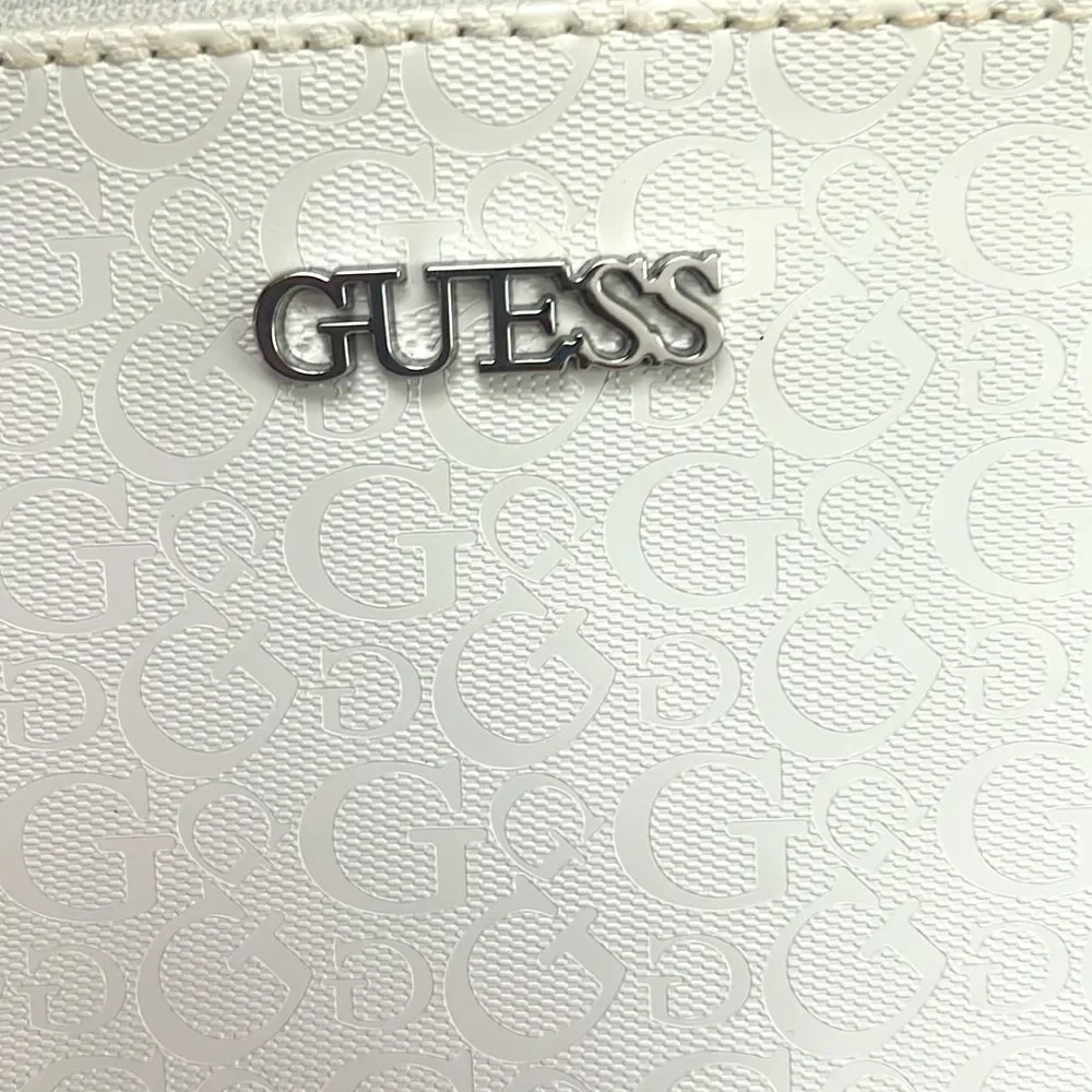 *Guess* True White Silver Chain Monogram Double Zip Crossbody Messenger Bag EUC!